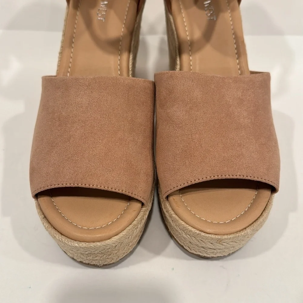 NEW Nine West Faux Suede Tan Wedge Espadrille Sandals Size 10M